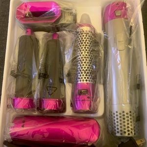 Brand new 5-in-1 styling tool